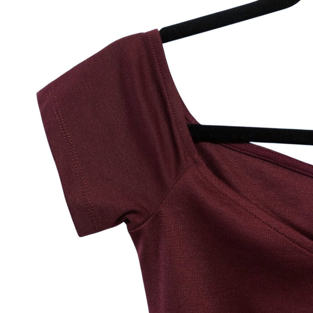 Pull&Bear Solid Burgundy Off-Shoulder Bodycon Min… - image 6